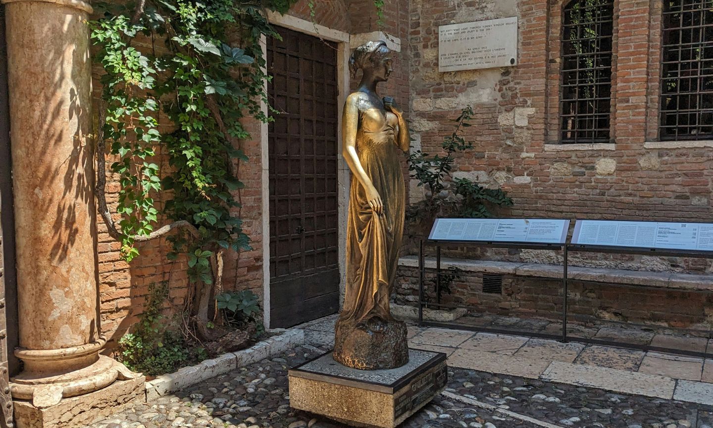 Tour di Verona a piedi - 2 ore | Walking tour with private guide - 2 houres