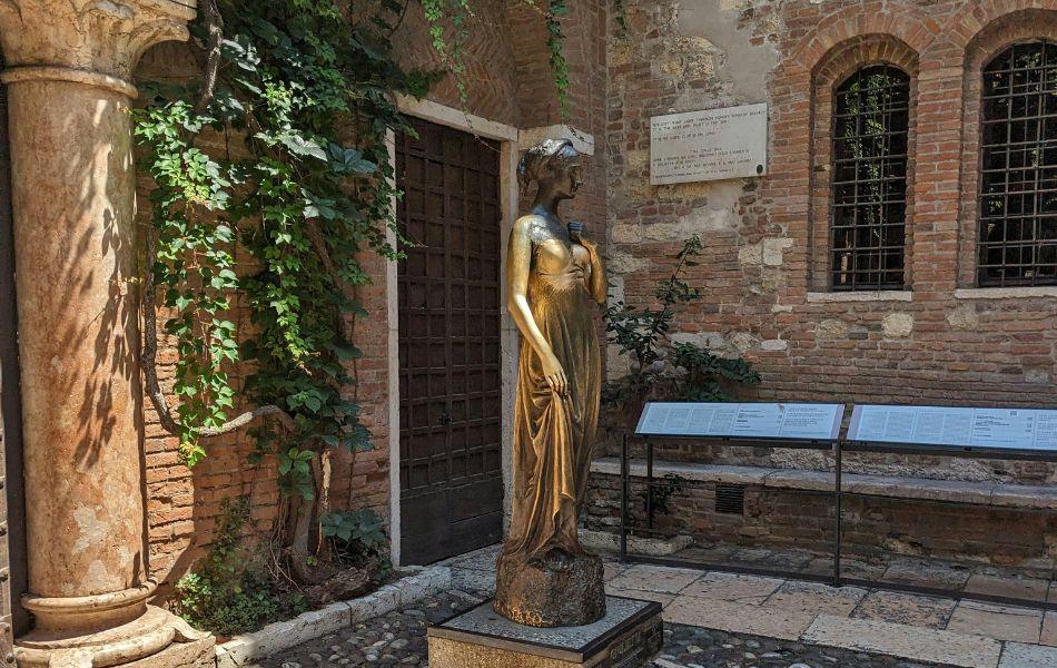 Tour di Verona a piedi - 2 ore | Walking tour with private guide - 2 houres