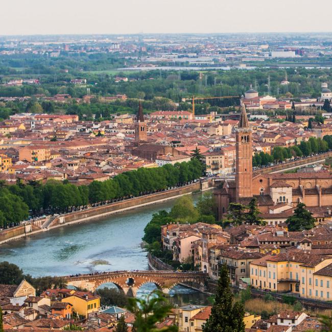 Base per scoprire Verona | Base for discovering Verona