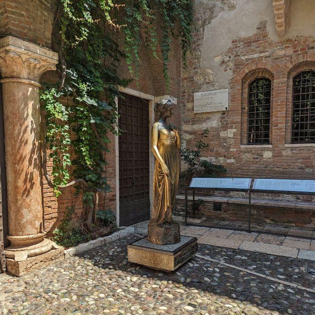 Tour di Verona a piedi - 2 ore | Walking tour with private guide - 2 houres