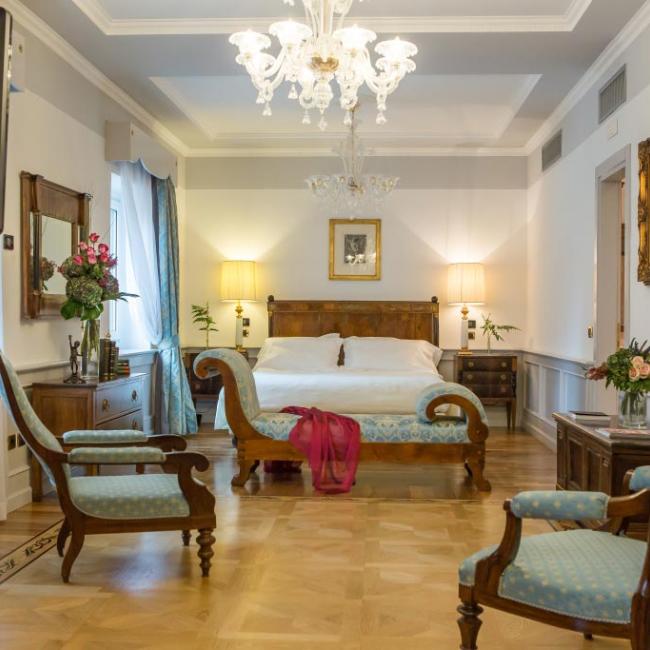 La Presidential Suite