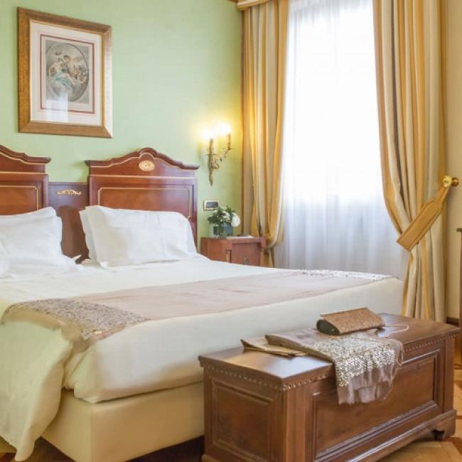 Soggiorno Deluxe | A Deluxe Night at the Due Torri